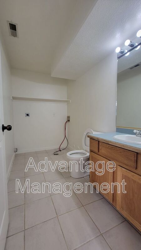 Foto del edificio - 653 N 800 E