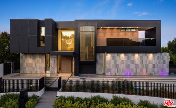 Building Photo - 1140 Summit Dr