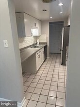 Building Photo - 172 Drummers Ln