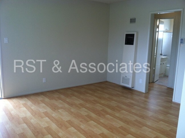 Building Photo - 5323 S Centinela Ave