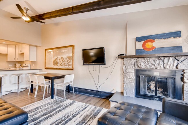 Building Photo - 56 Uneva Place