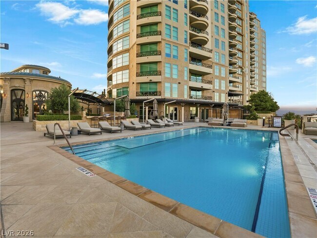 Building Photo - 9103 Alta Dr
