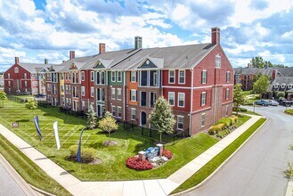 Building Photo - Domain at Bennett Farms