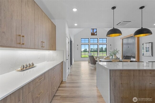 Building Photo - Brand NEW 3 Bedroom Condo for rent in Lynden!