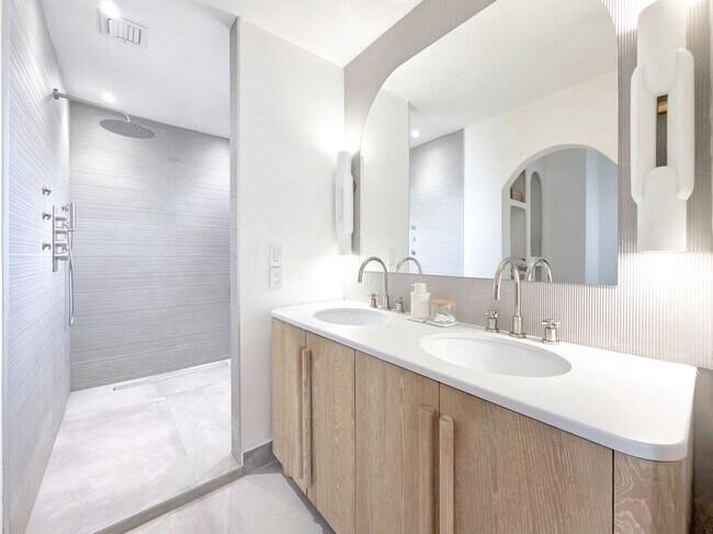 Foto del edificio - 760 Windtree Way