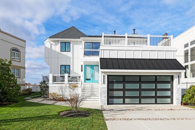 Foto del edificio - 8407 Wellington Ave