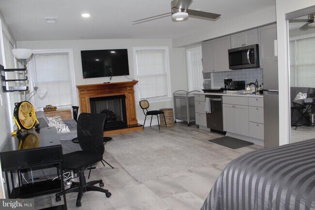 Foto del edificio - 7703 Newcastle Dr