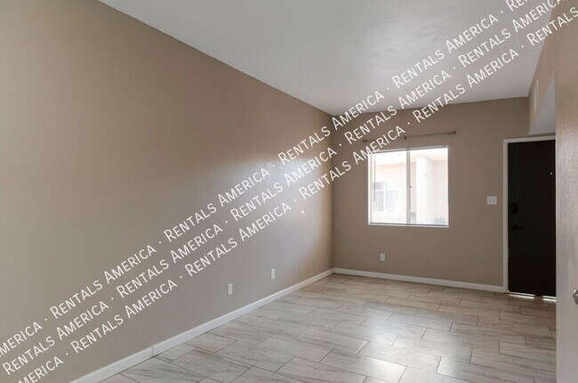 Foto del edificio - 1226 N Bryant Ave