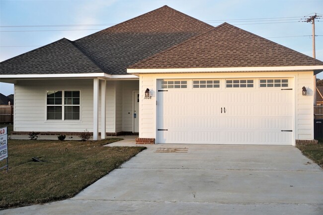 Building Photo - 4 Bedroom Home in Valley View!