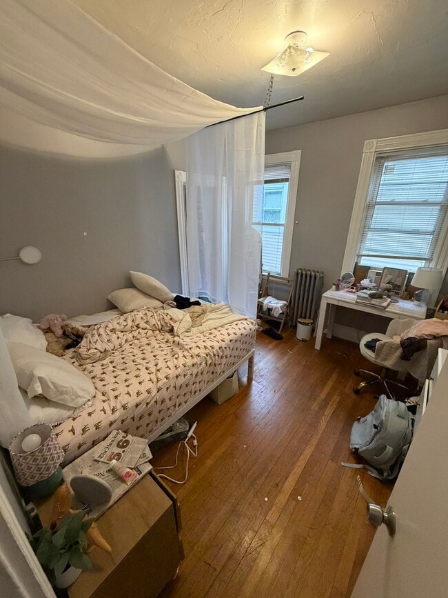 Foto del edificio - 121 Hillside St