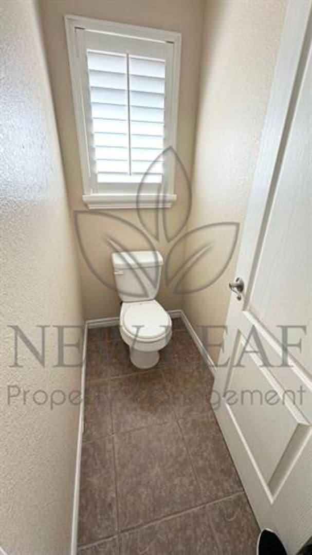 Foto del edificio - Beautiful 4 bedroom on LARGE private lot in PHELAN