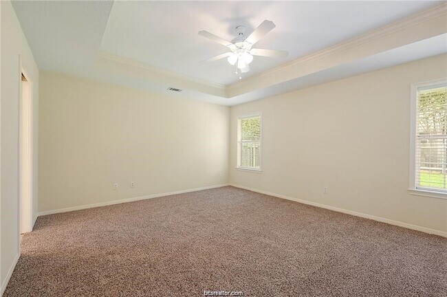 Building Photo - 4709 Shoal Creek Dr