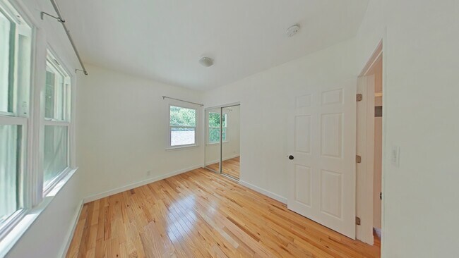 Bedroom - 3820 Homer St