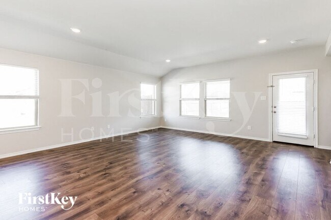 Building Photo - 312 Wilson Way