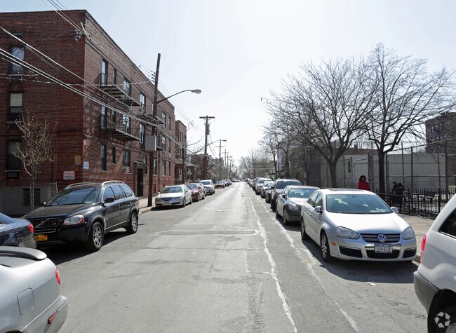 Foto del edificio - 733 E 226th