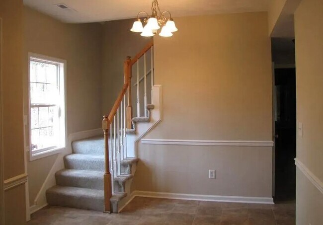 Foto del edificio - 6532 Corntassel Ln