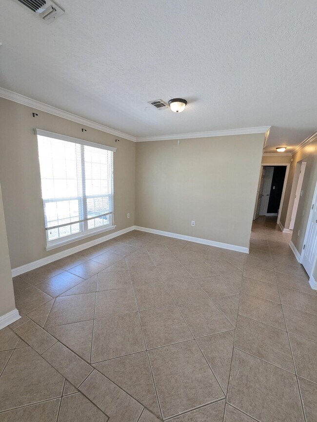 Foto del edificio - 437 Bridgewater Ct