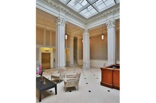 Building Photo - 21 Beacon St