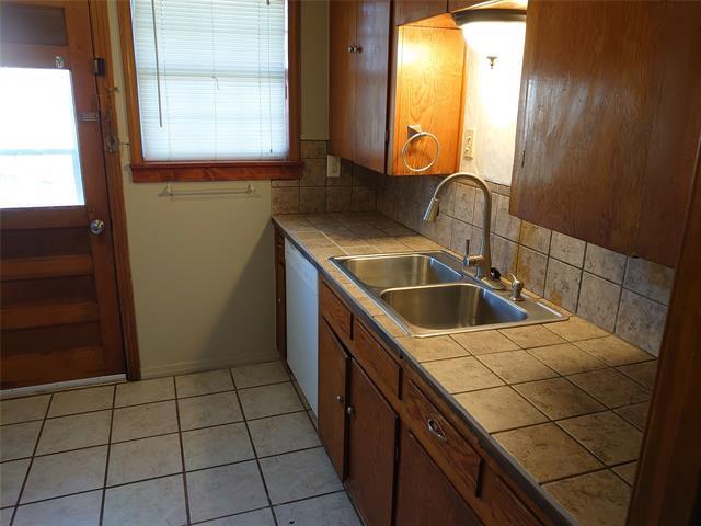 Building Photo - 1309 Ross Ave