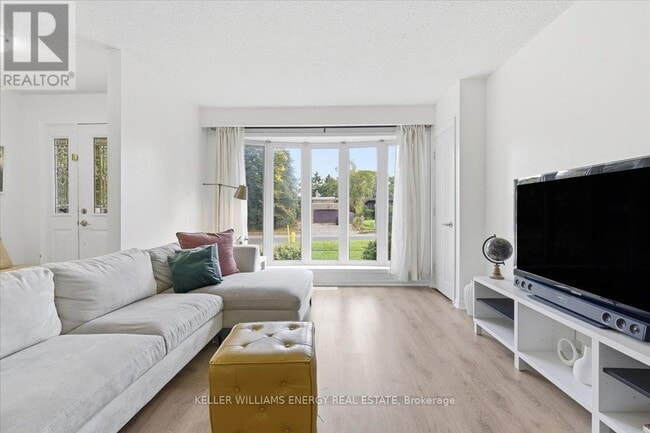 Photo du bâtiment - 600 Wilson Rd N