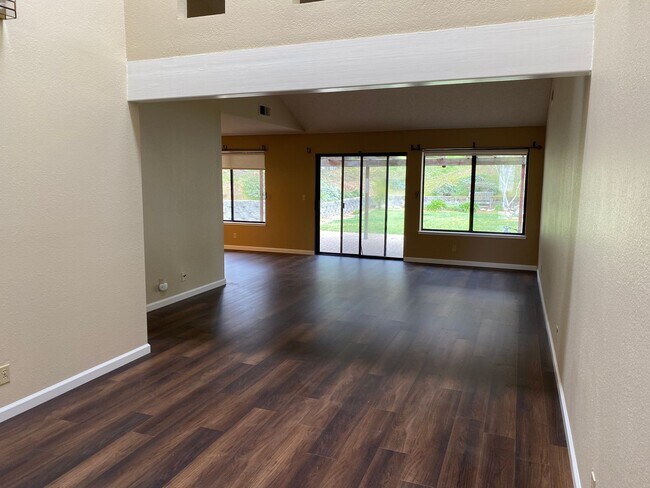 Building Photo - Benicia Southampton Single Family Home