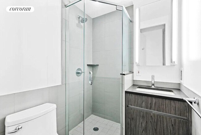Foto del edificio - 150 E 57th St