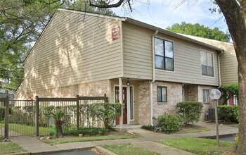 Building Photo - 5005 Georgi Ln