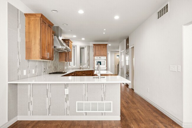 Foto del edificio - 2230 N Washington St