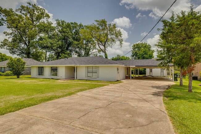 Building Photo - 2408 Katherine Dr