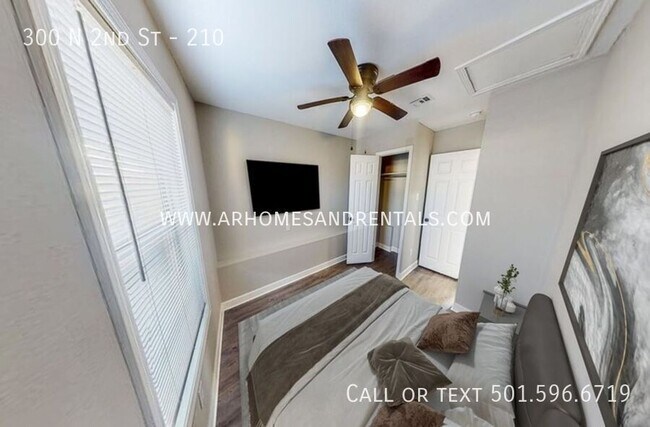Building Photo - 210 Austin Oaks Dr
