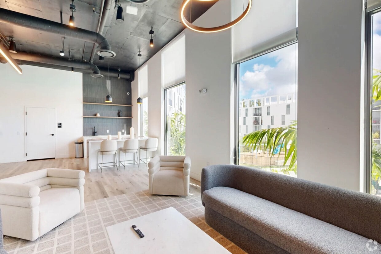 Photo - Laguna Gardens Apartments