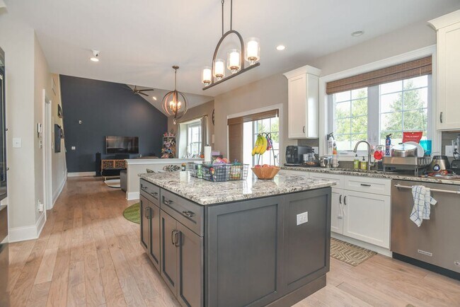 Photo - Luxury Home in Greenville Overlook