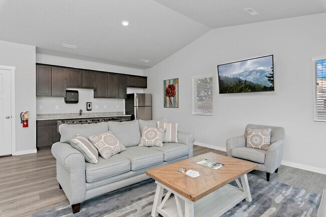 Building Photo - Exclusive End Unit! Get Up to $1000 Off Fi...