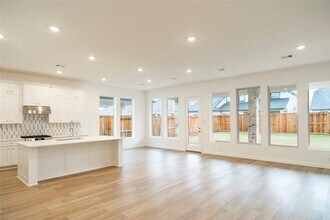 Building Photo - 31026 Sun Vly Dr