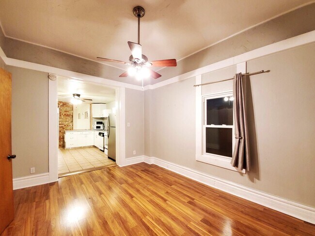 Building Photo - 3414 Navajo St
