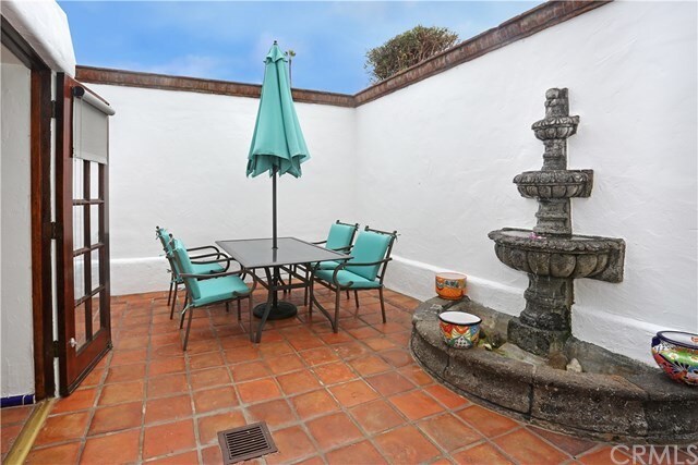 Building Photo - 203 Avenida Rosa