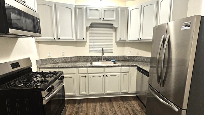 Photo - 961-963 W 42ND STREET Apartment