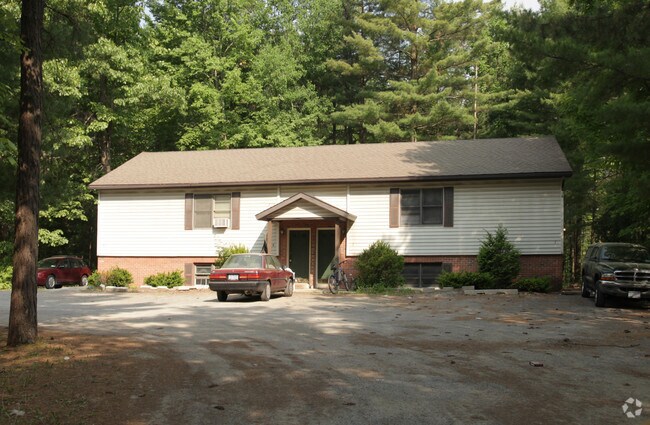 Studio Apartment Queensbury Ny 492 dixon rd queensbury, ny 12804 rentals - queensbury, ny Studio Apartment Queensbury Ny 492 dixon rd queensbury, ny 12804 rentals - queensbury, ny