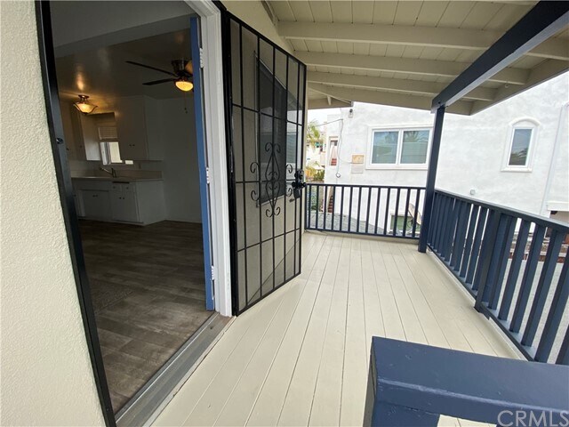 Building Photo - 242 W Marquita