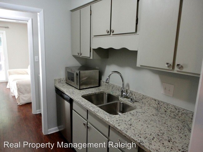 Building Photo - 7308 Sandy Creek Dr