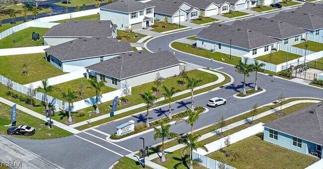 Building Photo - 24055 Peaceful Brk Lp