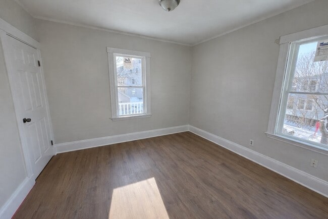 Foto del edificio - 21 Davis Rd