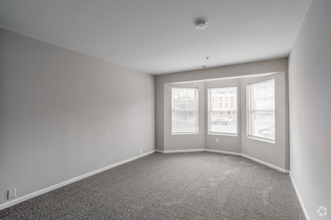 2BR, 1.5BA - 1000 SF - West View