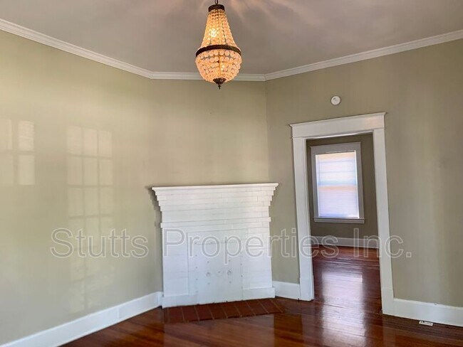 Foto del edificio - 409 N Poplar St