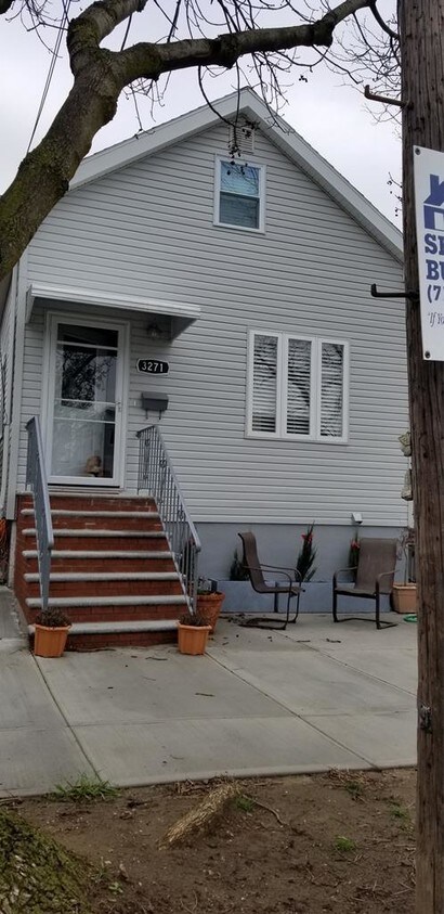 Primary Photo - 3271 Giegerich Pl