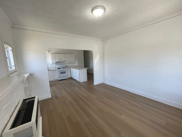 Photo - 2229 Vineyard Ave (Los Angeles, CA) Apartment