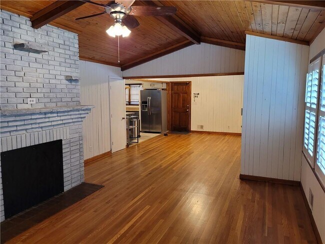 Building Photo - 3014 Peeler Rd