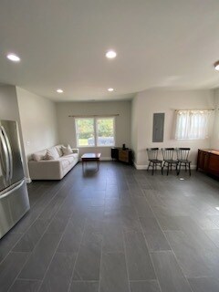 Foto del edificio - 7354 Bunker Hill Rd