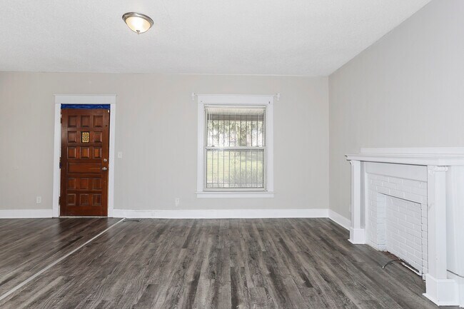 Foto del edificio - 2501 Spruce Ave