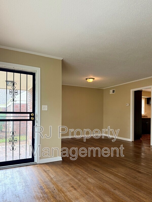 Foto del edificio - 3458 Sophia St